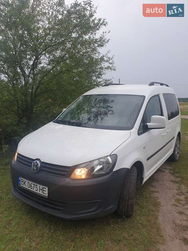 Универсал Volkswagen Caddy 2011 в Березному