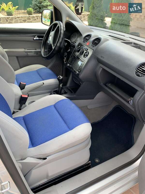 Мінівен Volkswagen Caddy 2005 в Новоархангельську