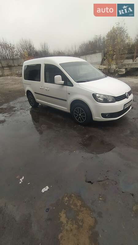 Универсал Volkswagen Caddy 2012 в Сумах