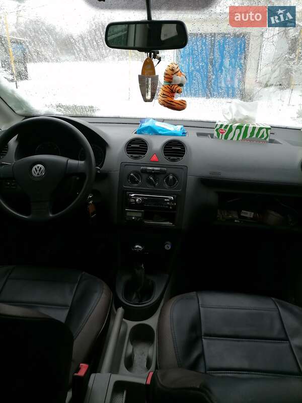 Пикап Volkswagen Caddy 2010 в Кельменцах фото 13 Пикап Volkswagen Caddy 2010 в Кельменцах