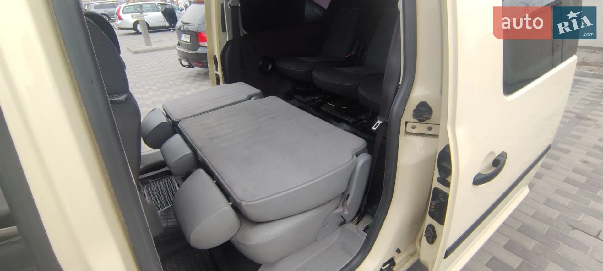 2010 Volkswagen Caddy - мініатюра 9