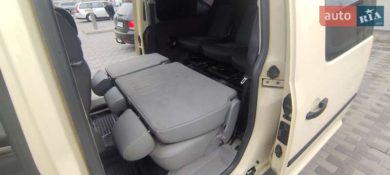 Минивэн Volkswagen Caddy 2010 в Шепетовке