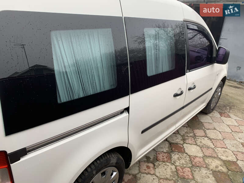 Минивэн Volkswagen Caddy 2006 в Черновцах