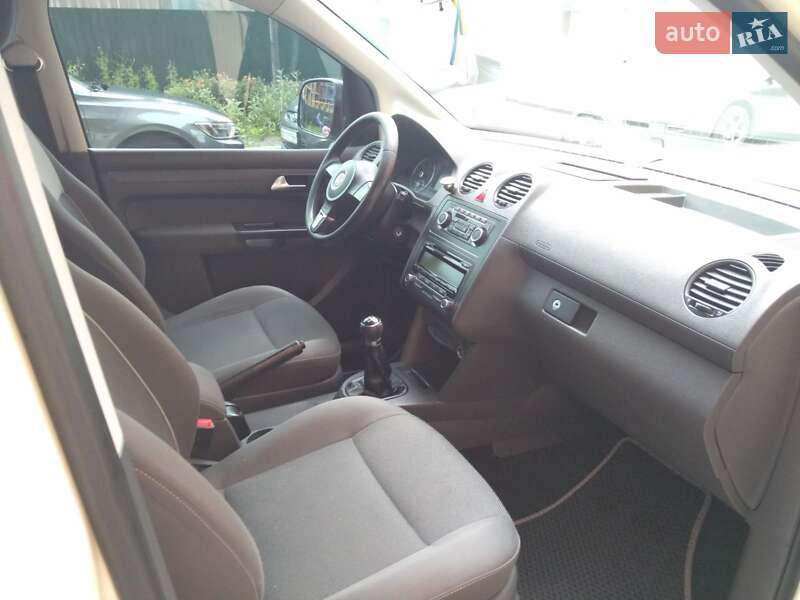 Минивэн Volkswagen Caddy 2011 в Хмельницком
