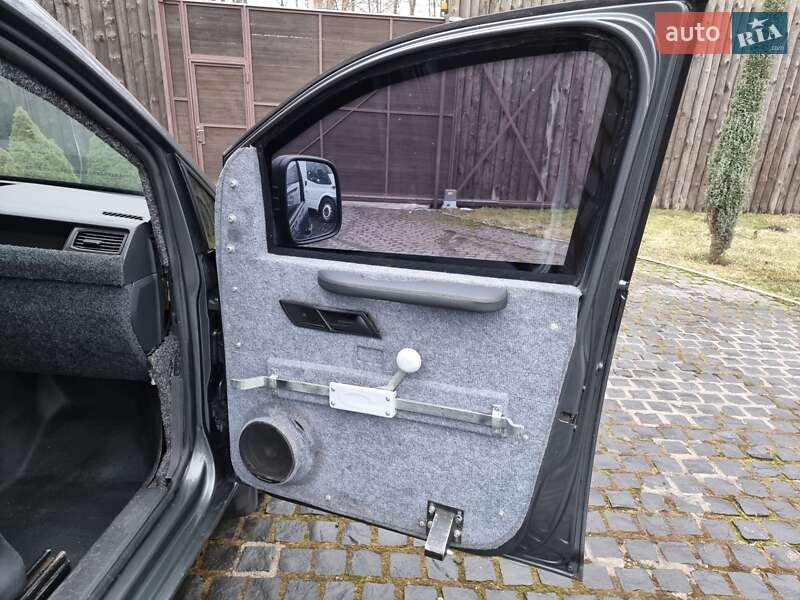 Бронированный автомобиль Volkswagen Caddy 2015 в Буче фото 17 Бронированный автомобиль Volkswagen Caddy 2015 в Буче