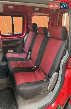 Мінівен Volkswagen Caddy 2007 в Ужгороді