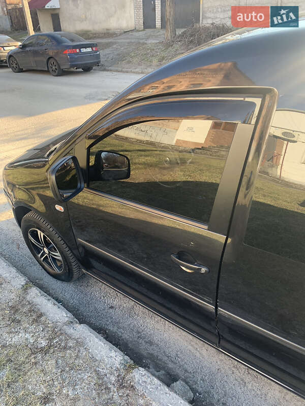 Минивэн Volkswagen Caddy 2008 в Днепре
