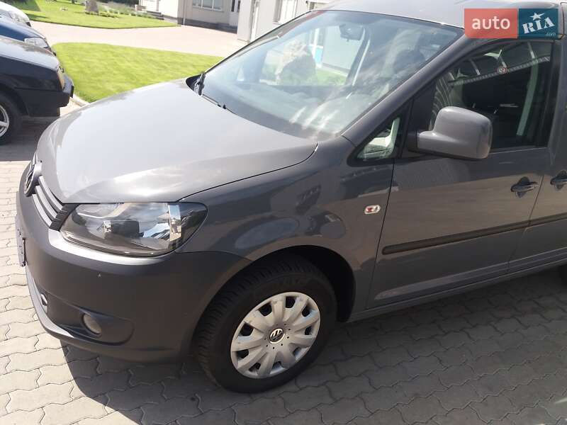 Мінівен Volkswagen Caddy 2010 в Сваляві