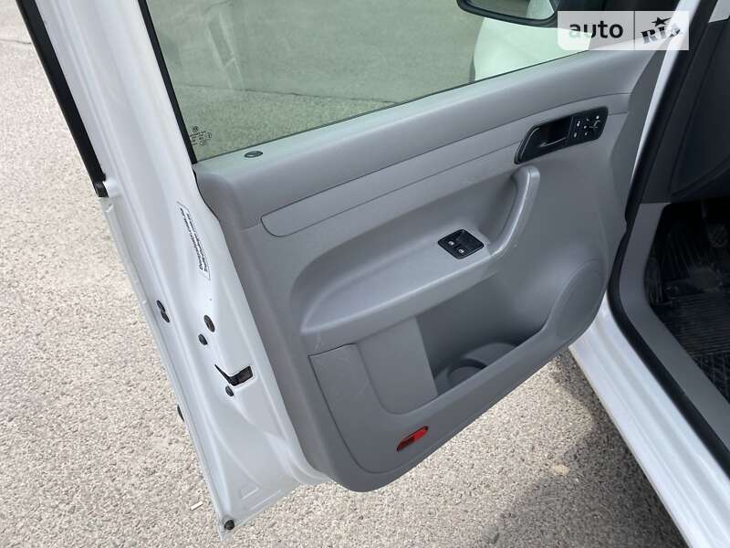 Минивэн Volkswagen Caddy 2010 в Ровно