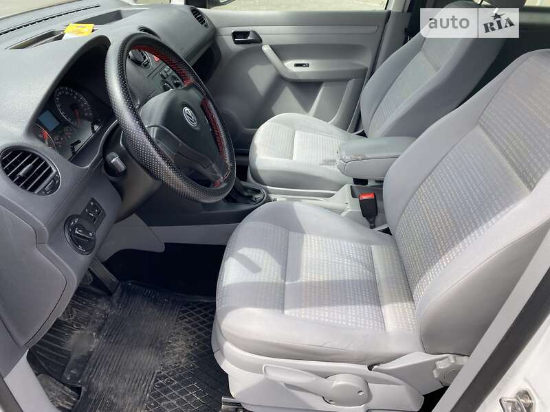 Минивэн Volkswagen Caddy 2010 в Ровно