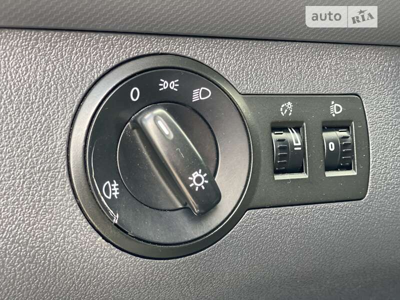 Минивэн Volkswagen Caddy 2010 в Ровно
