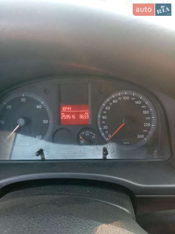 Минивэн Volkswagen Caddy 2010 в Чернигове