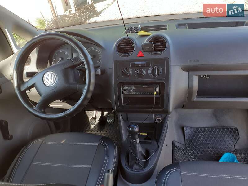 Минивэн Volkswagen Caddy 2004 в Днепре