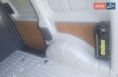 Грузовой фургон Volkswagen Caddy 2004 в 