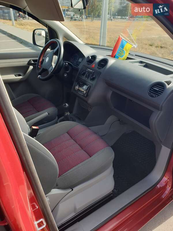 Мінівен Volkswagen Caddy 2006 в Києві