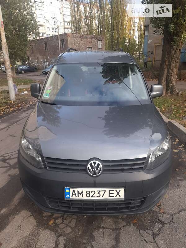 Volkswagen Caddy 2011
