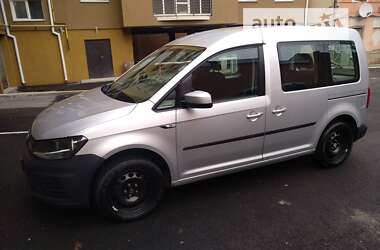 Минивэн Volkswagen Caddy 2015 в Черновцах