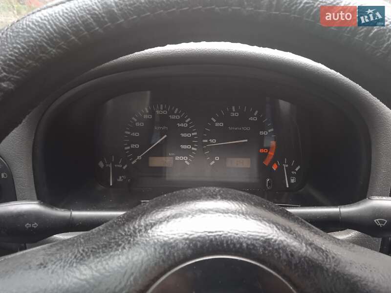 Минивэн Volkswagen Caddy 2002 в Львове