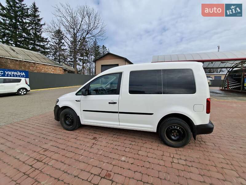 Мінівен Volkswagen Caddy 2016 в Умані
