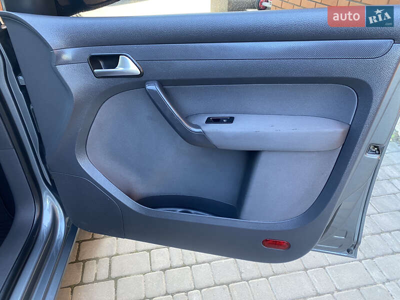 Мінівен Volkswagen Caddy 2012 в Луцьку