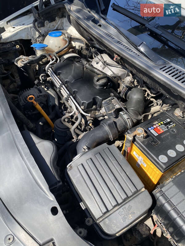 Минивэн Volkswagen Caddy 2006 в Кременчуге