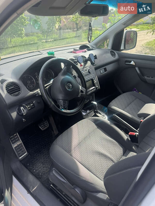 Минивэн Volkswagen Caddy 2011 в Измаиле