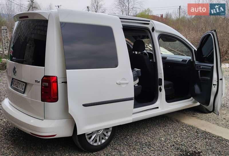 Мінівен Volkswagen Caddy 2017 в Хусті