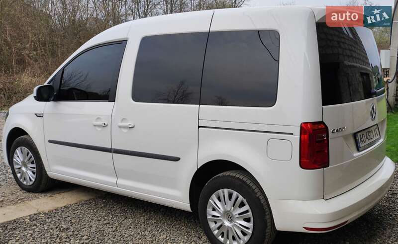 Мінівен Volkswagen Caddy 2017 в Хусті