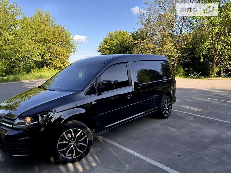 Грузовой фургон Volkswagen Caddy 2016 в Ровно