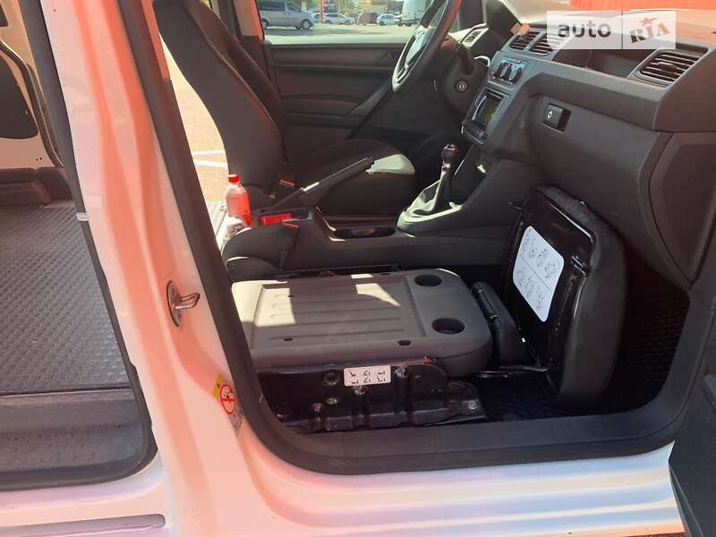 Грузовой фургон Volkswagen Caddy 2016 в Одессе