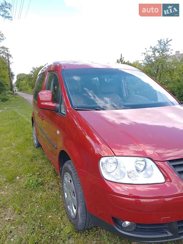 Мінівен Volkswagen Caddy 2007 в Нововолинську