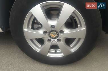 Грузовой фургон Volkswagen Caddy 2012 в 
