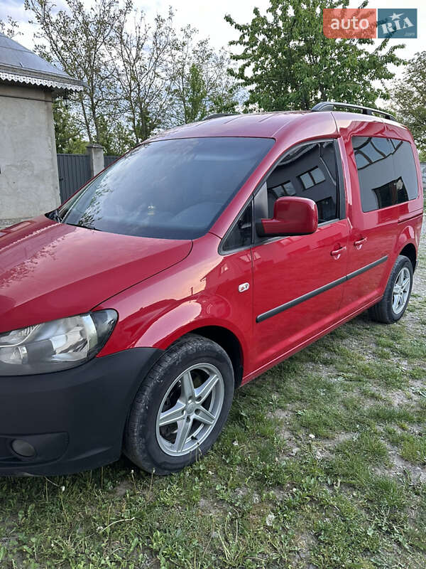 Минивэн Volkswagen Caddy 2010 в Вижнице