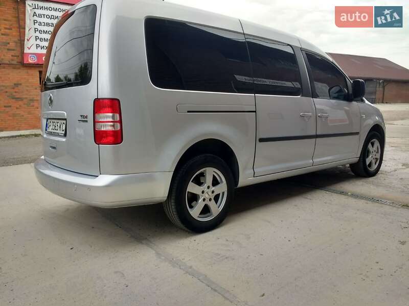 Минивэн Volkswagen Caddy 2015 в Запорожье