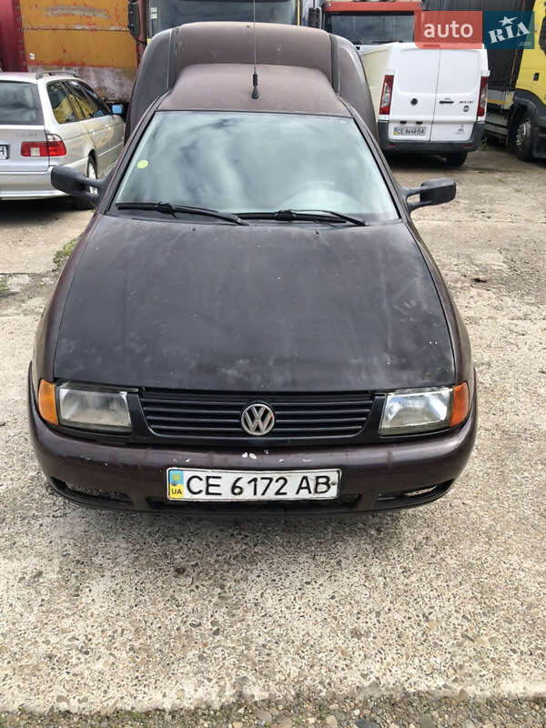 Пикап Volkswagen Caddy 2002 в Черновцах