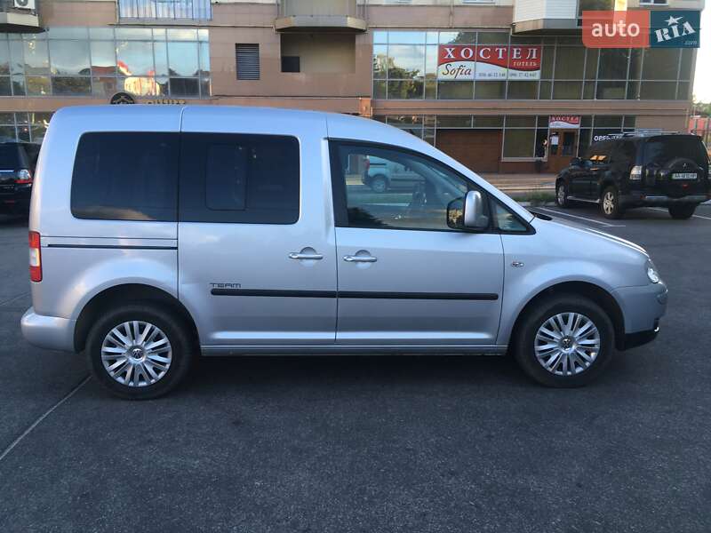 Мінівен Volkswagen Caddy 2010 в Житомирі