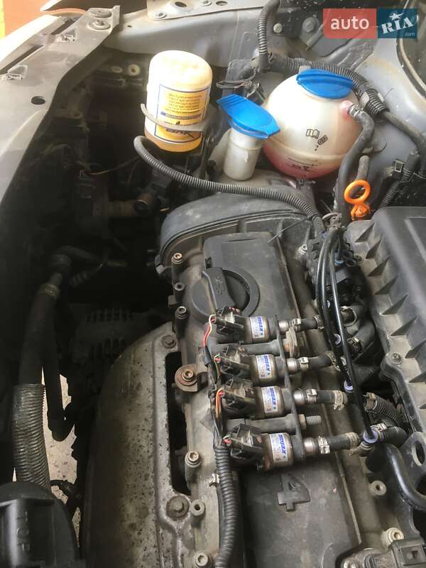 Мінівен Volkswagen Caddy 2010 в Житомирі