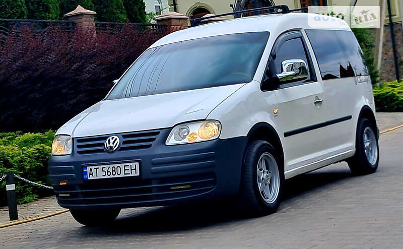 Мінівен Volkswagen Caddy 2004 в Чернівцях