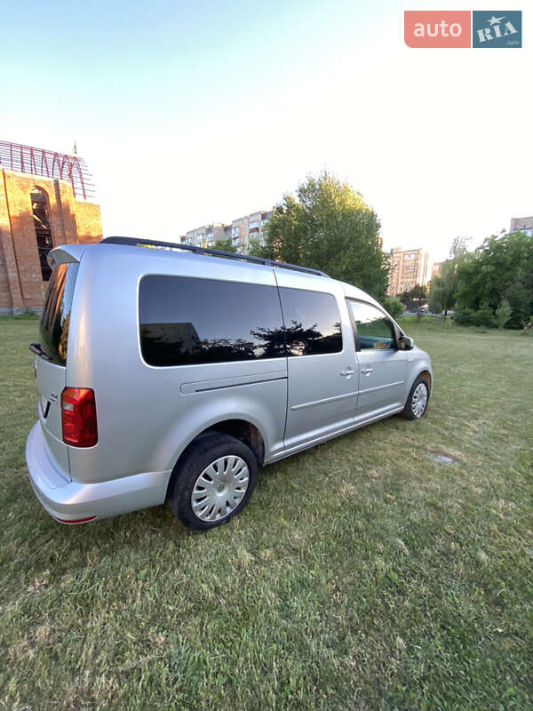 Минивэн Volkswagen Caddy 2015 в Каменец-Подольском