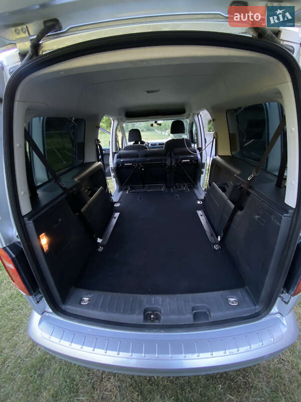 Минивэн Volkswagen Caddy 2015 в Каменец-Подольском