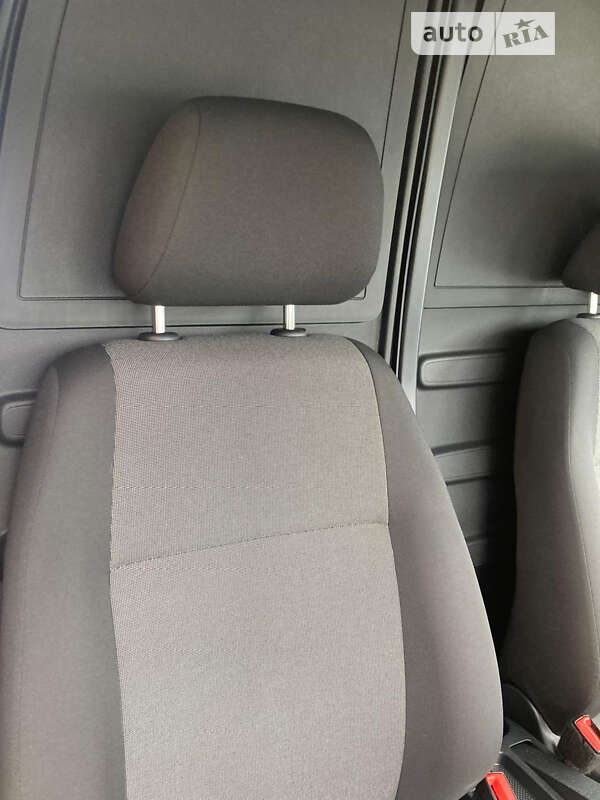 Грузовой фургон Volkswagen Caddy 2016 в Киеве
