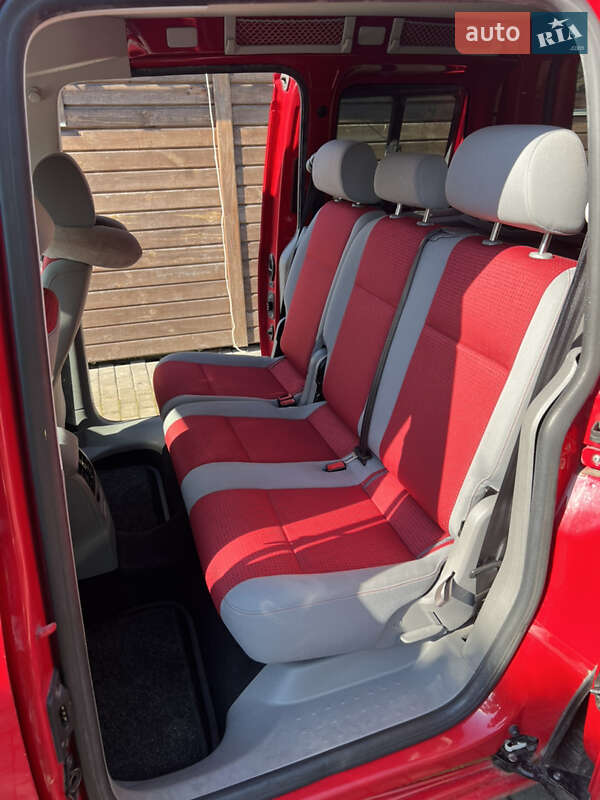 Минивэн Volkswagen Caddy 2009 в Киеве