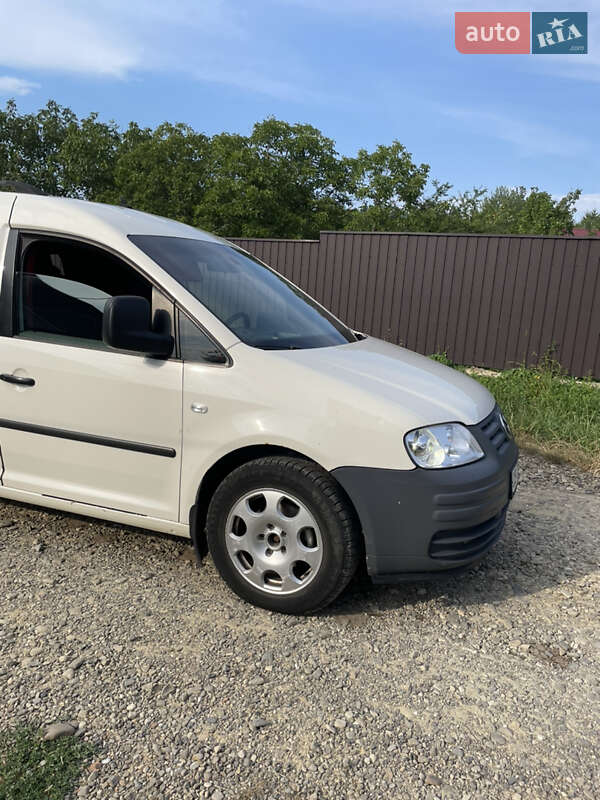 Минивэн Volkswagen Caddy 2007 в Сторожинце