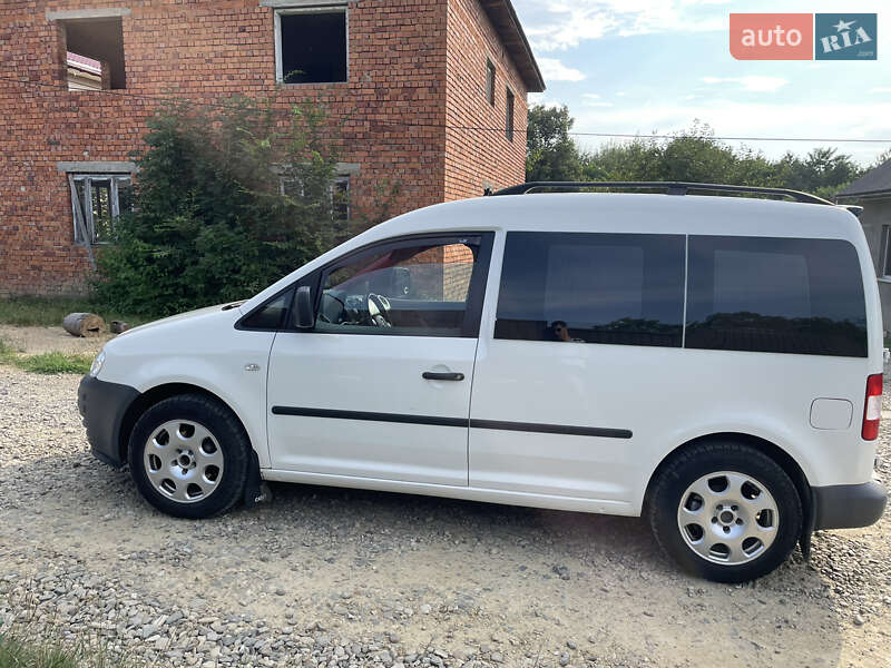 Минивэн Volkswagen Caddy 2007 в Сторожинце