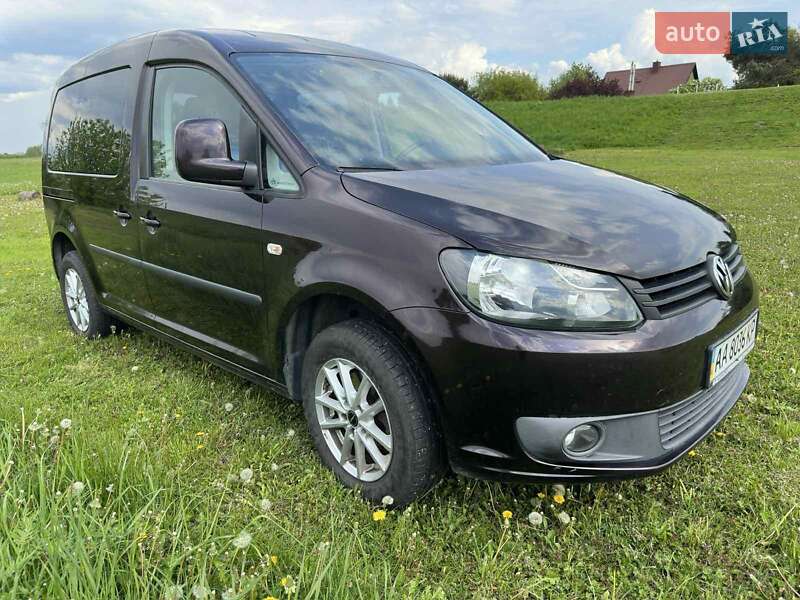 Мінівен Volkswagen Caddy 2011 в Києві