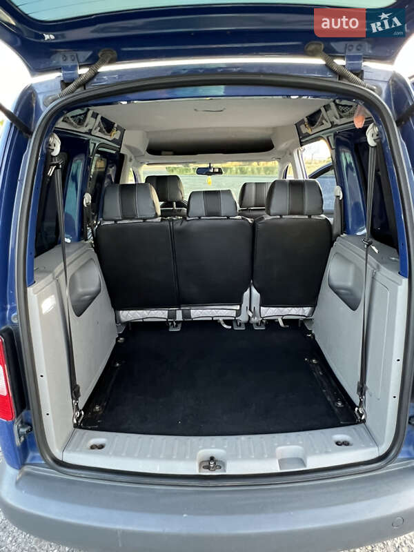 Минивэн Volkswagen Caddy 2010 в Вараше