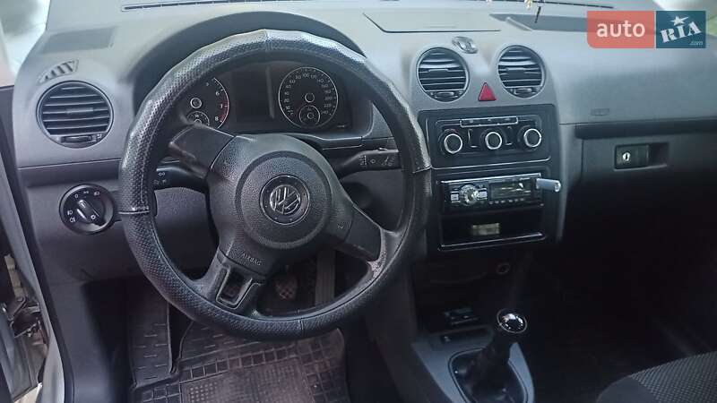 Минивэн Volkswagen Caddy 2010 в Ширяево