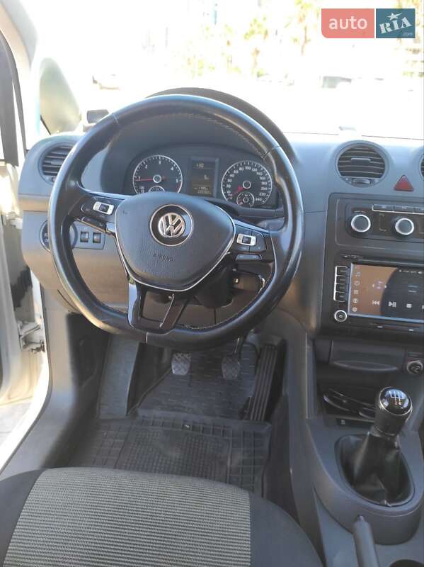 Минивэн Volkswagen Caddy 2013 в Киеве фото 6 Минивэн Volkswagen Caddy 2013 в Киеве