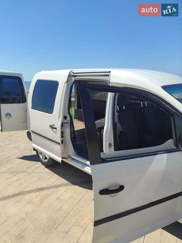 Минивэн Volkswagen Caddy 2013 в Киеве фото 12 Минивэн Volkswagen Caddy 2013 в Киеве