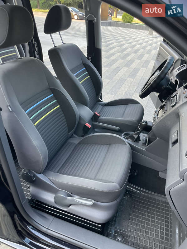 Минивэн Volkswagen Caddy 2015 в Самборе фото 48 Минивэн Volkswagen Caddy 2015 в Самборе